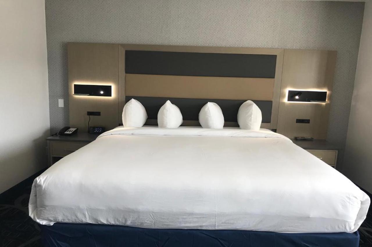 Hotel Aluxor Sfo, Sapphire Boutique Collection San Bruno Exteriör bild